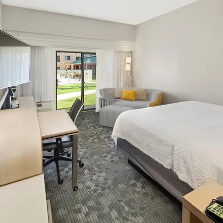 Courtyard By Marriott Bryan College Station-2